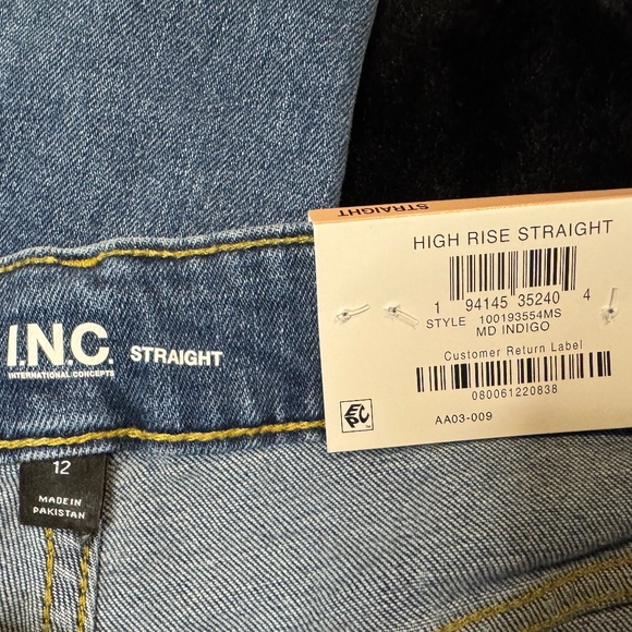 NWT - INC (International Concepts) Size 12 High Rise Straight Leg Jeans - Picture 4 of 4